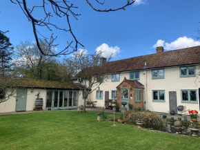 The Nest at Walnut Cottage
